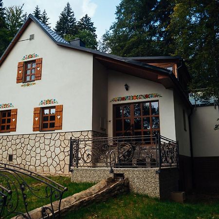 Chata Pohadka- "Lesni Udoli" Perštejn Buitenkant foto