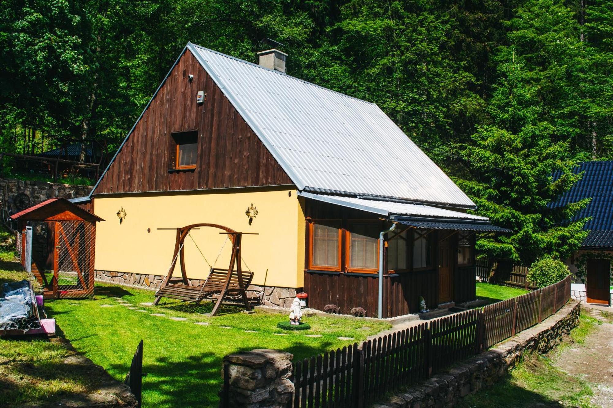 Chata Pohadka- "Lesni Udoli" Perštejn Buitenkant foto